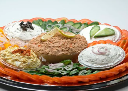 מגשי אירוח מעוצבים