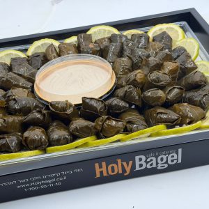מגש עלי גפן וטחינה